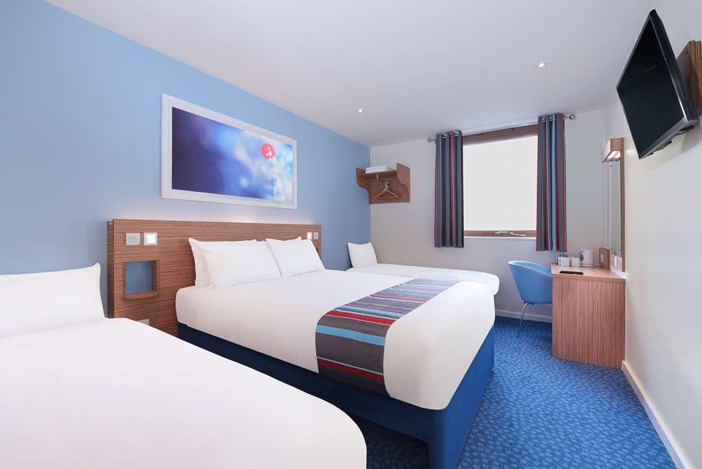 Travelodge Edinburgh Central Waterloo Place Room photo